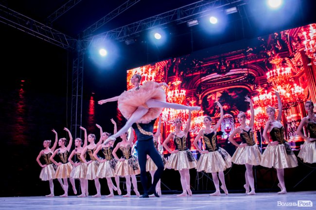 Танці під дощем та ангели на мурах: чим дивувала гостей «Ніч у Луцькому замку». ФОТО