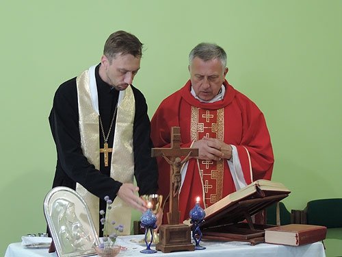 На Волині майстри малювали ікони для вояків. ФОТО