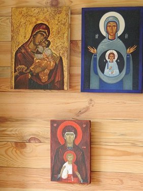 На Волині майстри малювали ікони для вояків. ФОТО