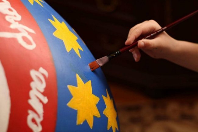 Волинський школяр підготував писанку майже у свій зріст