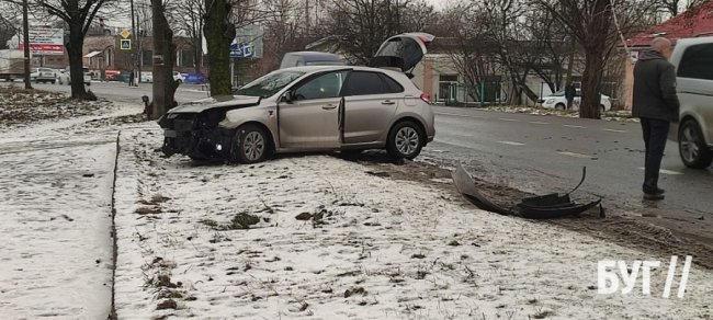 ДТП на Волині: одна з автівок злетіла у кювет. ФОТО
