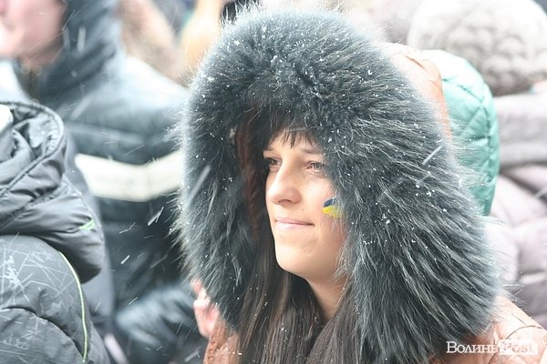 Студенти СНУ мітингували під головним корпусом. ФОТО