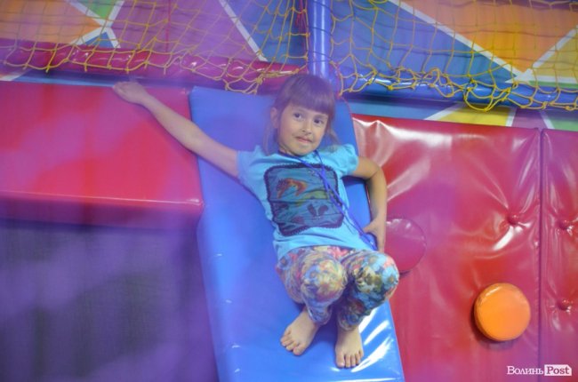 Діти наших Героїв: у «ПортСity» розважали дітей волинських атовців