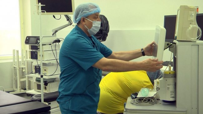 Рік не бачилися з сином: на Волині працює анестезіолог з Маріуполя. ВІДЕО