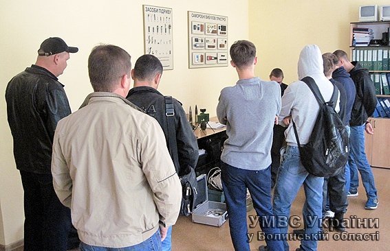 Волинський спецбатальйон навчають основам вибухотехніки. ФОТО