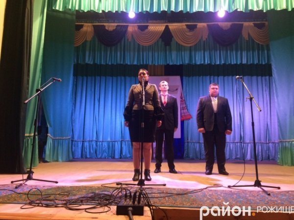 У Рожищі АТОшники у протест владі демонстративно залишили концерт. ФОТО