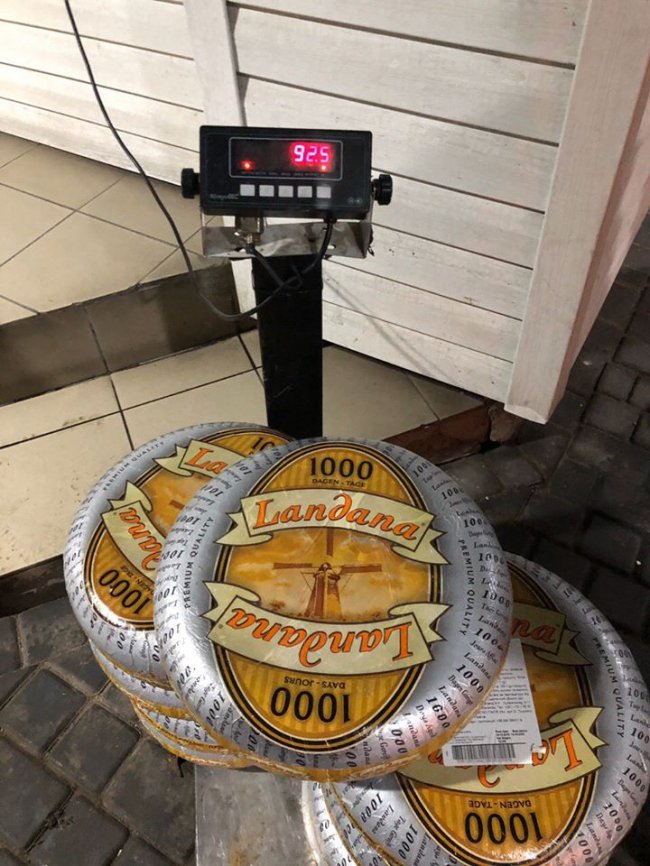 Через Волинь намагалися провезти контрабандний сир. ФОТО