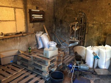 Нахімічили: на Волині незаконно робили брендові пральні порошки і каву. ФОТО