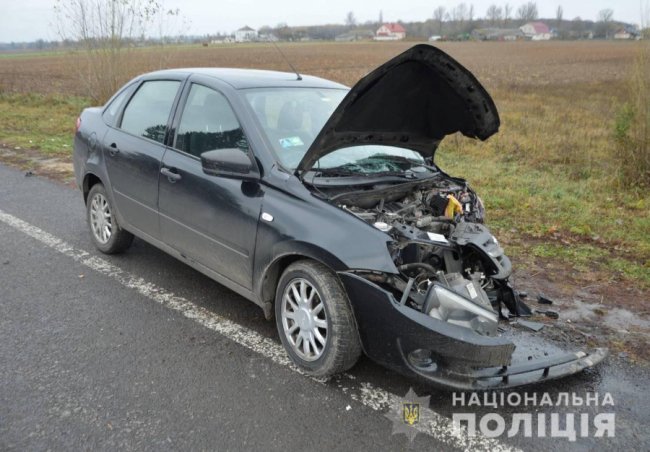 Подробиці аварії на Волині, у якій травмувались троє людей. ФОТО