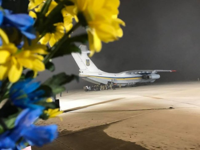 Фото зустрічі звільненого з полону волинянина