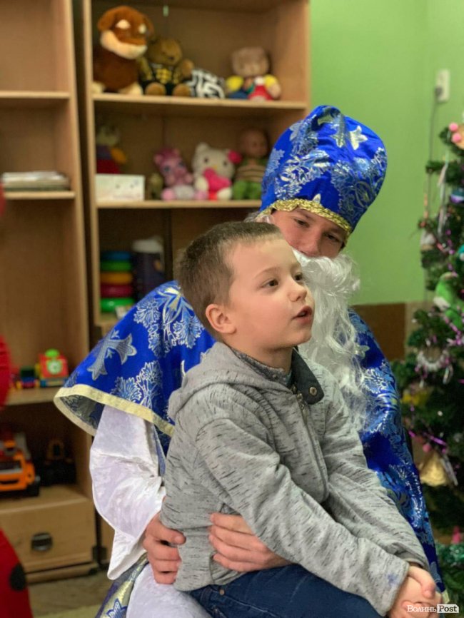 Луцькі студенти влаштували свято для дітей з притулку 