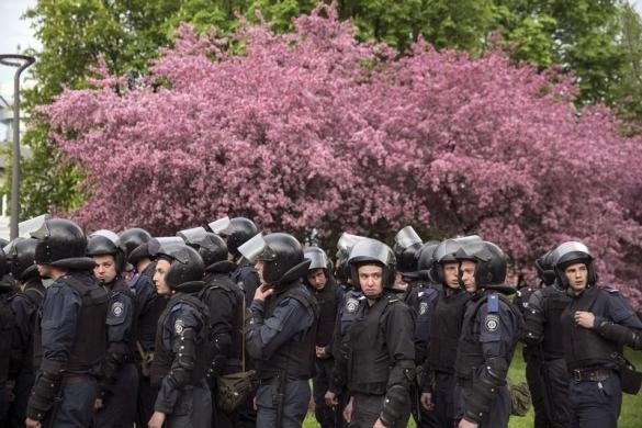 «Кривавий» марш в Донецьку. ФОТО