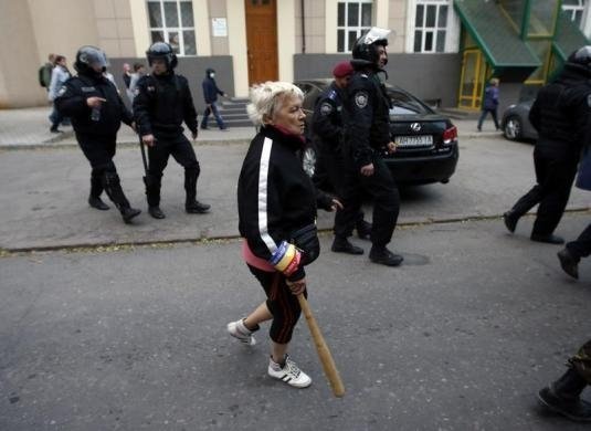 «Кривавий» марш в Донецьку. ФОТО