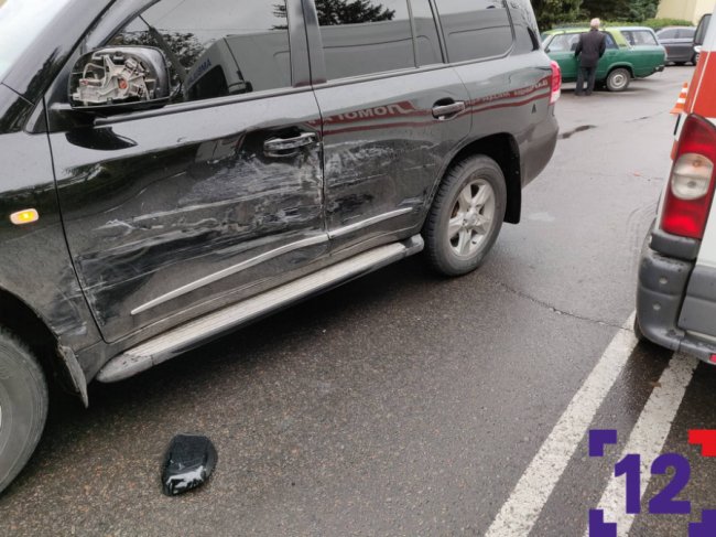 У Луцьку «швидка» влетіла у легковик. ФОТО