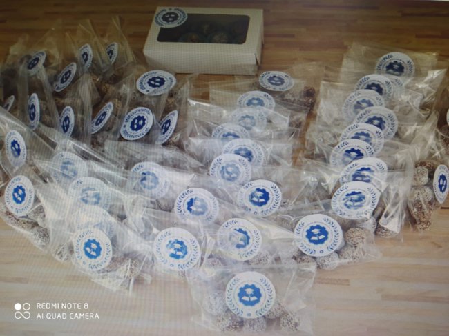 На Волині студенти створили цукерки «ЗСУ». ФОТО