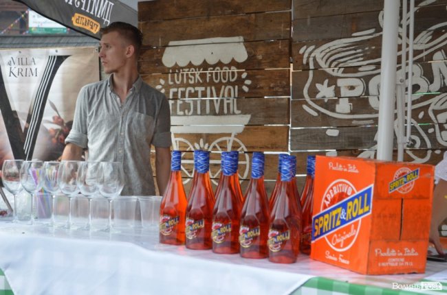 На луцькому фесті презентували новий італійський напій. ФОТО*