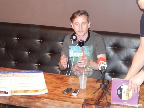 У Луцьку Сергій Жадан презентував музичний альбом «Бийся за неї»