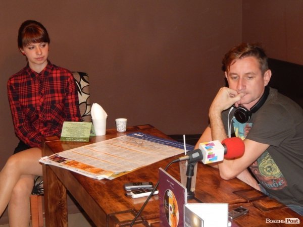 У Луцьку Сергій Жадан презентував музичний альбом «Бийся за неї»