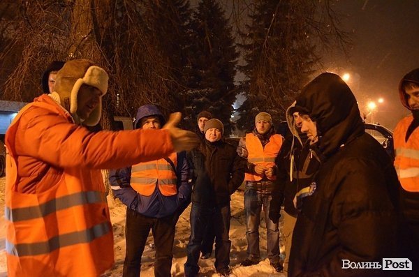 Луцький автомайдан зібрав 20 авто. ФОТО