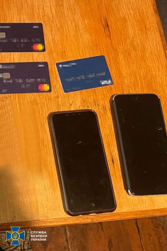 Зрадниця шпигувала за понтонними переправами ЗСУ на Донеччині