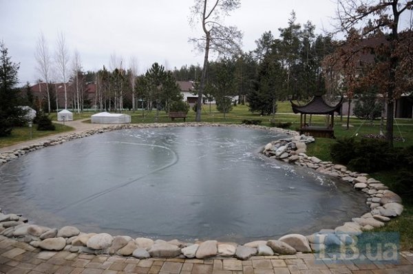 Ще одні хороми: де жив екс-міністр внутрішніх справ. ФОТО