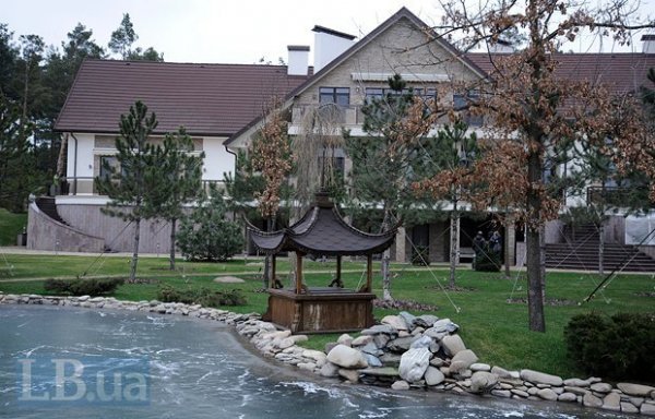 Ще одні хороми: де жив екс-міністр внутрішніх справ. ФОТО