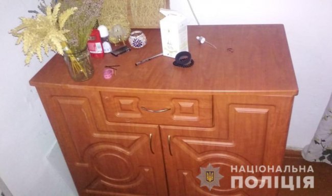 На Волині чоловік зламав двері і вкрав з будинку 2 тисячі гривень