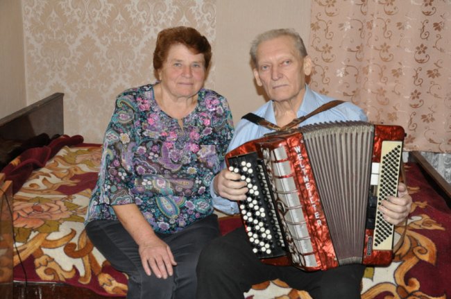 Від шкільної парти до золотого весілля: неймовірна історія кохання волинського подружжя