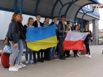 Найкращі школярі Нововолинська відпочиватимуть у Польщі. ВІДЕО