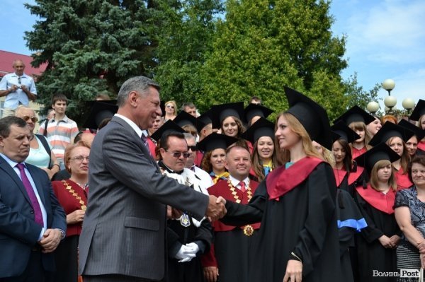 У Луцьку вручили дипломи магістрам. ФОТО
