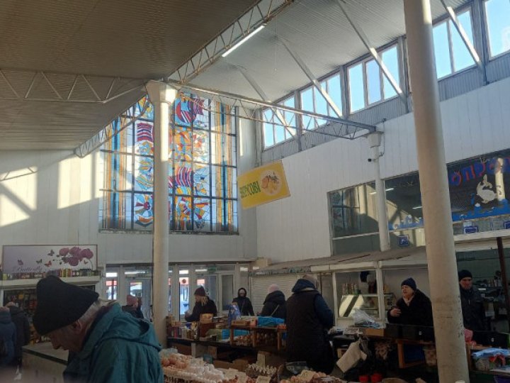 Скільки коштують домашні яйця на луцькому ринку: огляд цін