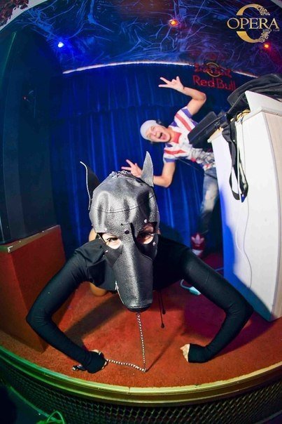 Чоловічий стриптиз у луцькому клубі. ФОТО