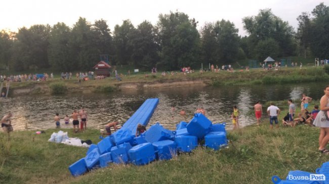 Через Стир у Луцьку зводять міст