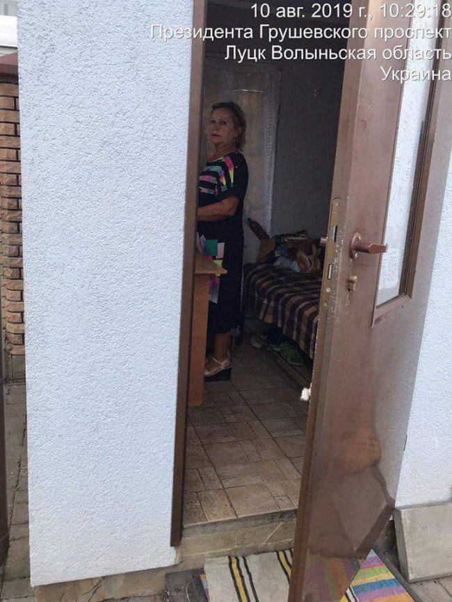 У Луцьку викрили дві підпільні точки продажу сурогату. ФОТО