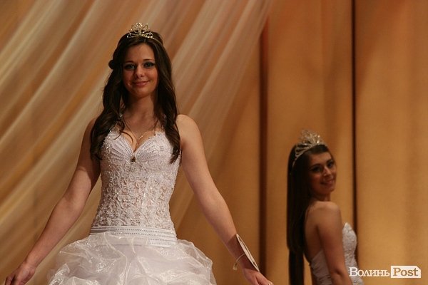У Луцьку вибрали «Міс СНУ-2013». ФОТО