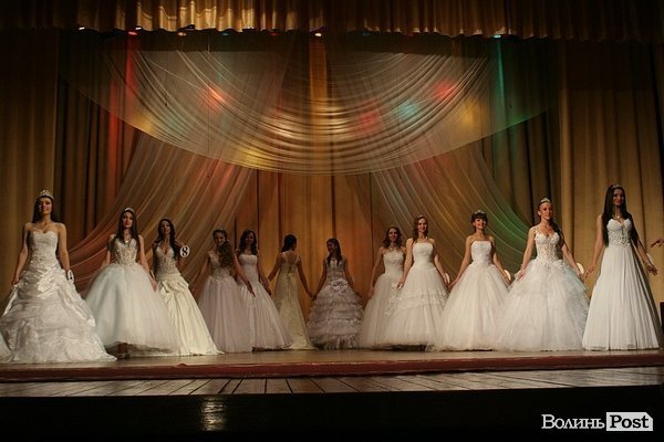 У Луцьку вибрали «Міс СНУ-2013». ФОТО