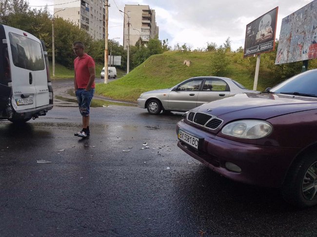 У Луцьку зіткнулися дві автівки