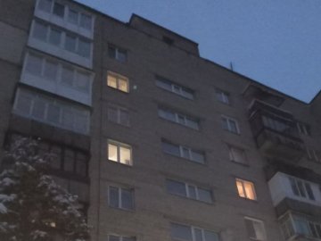 У Луцьку чоловік хотів стрибнути з вікна 6-го поверху