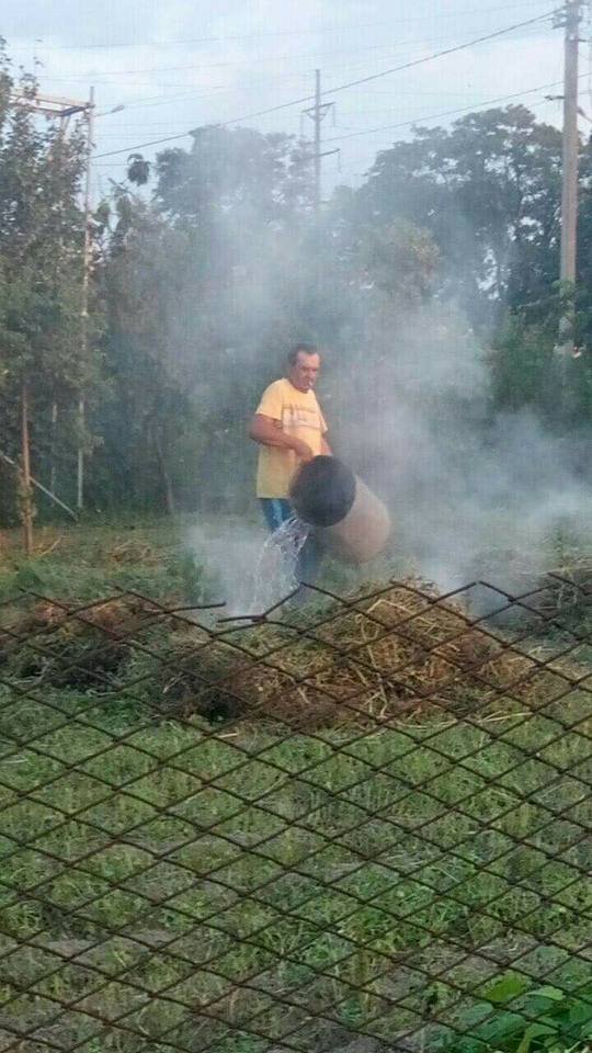 У Луцьку чоловік розвів багаття посеред міста