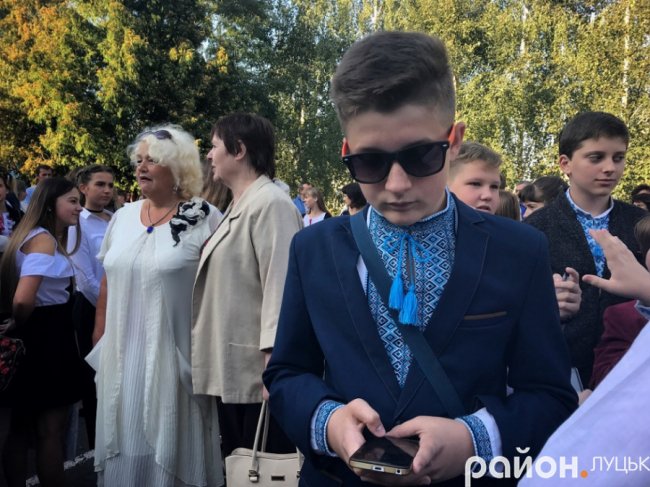 Перший дзвоник у школі № 1 Луцька. ФОТО