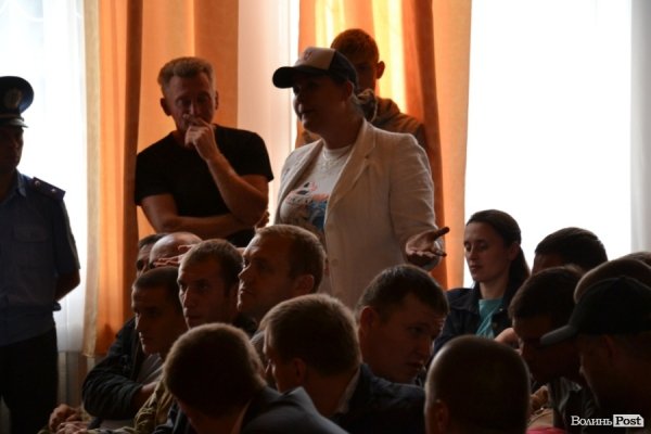 У Луцьку здійснили яєчний «замах» на губернатора. ФОТО. ВІДЕО. ОНОВЛЕНО