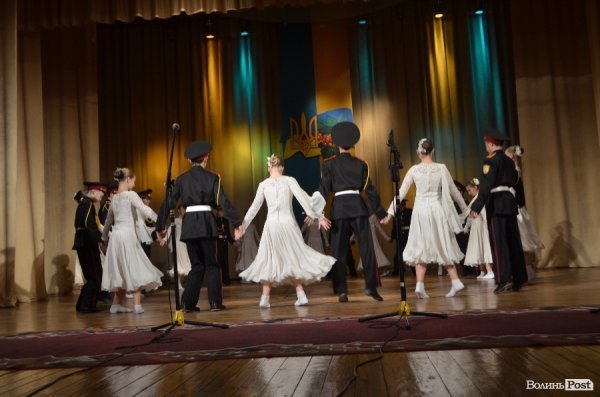 У Луцьку відбулись урочистості з нагоди дня Збройних сил України. ФОТО