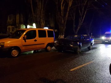  У Луцьку - нічна аварія за участі п'яного водія. ФОТО