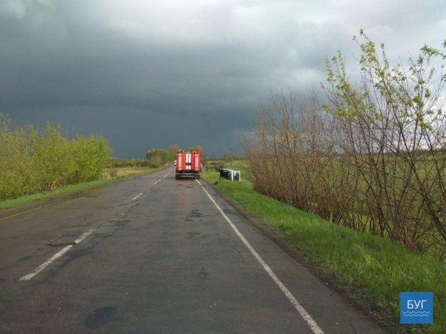 Аварія на Волині: перекинувся автобус з пасажирами