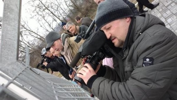 Аеродром у Каневі огородили колючим дротом і стверджують, що він приватний, ‒ нардеп. ФОТО