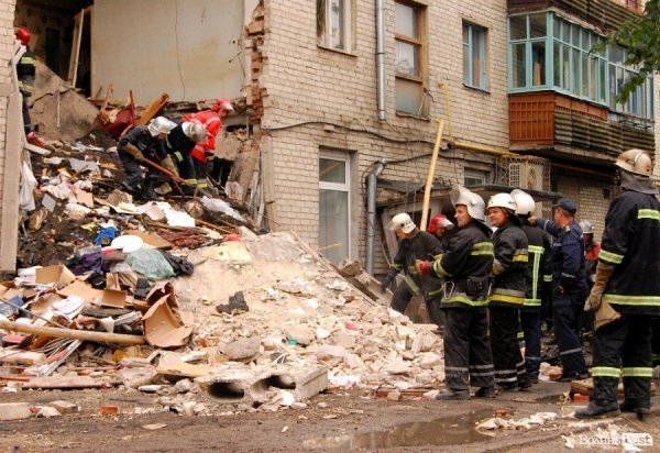 У завалах будинку в Луцьку знайшли тіло другого загиблого. ФОТО