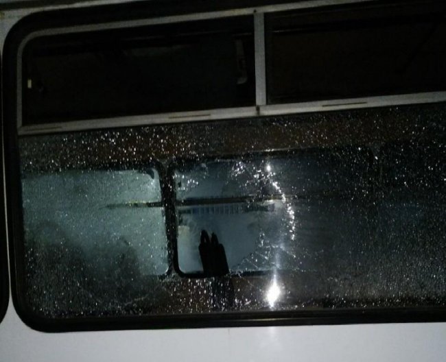 Чоловік обстріляв автобус: четверо людей – поранені