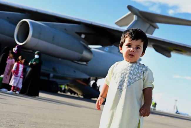 Українські літаки вивезли з Кабула близько 600 осіб – МЗС