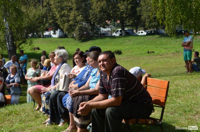 Танець від ректора і завдання від губернатора: як у луцькому «політесі» першачків зустрічали. ФОТО