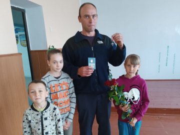 На Волині багатодітному захиснику вручили «Сталевий хрест» від Залужного. ФОТО